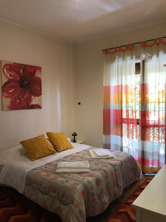Bed and Breakfast La Fontana Di Carlotta Roma Exterior foto